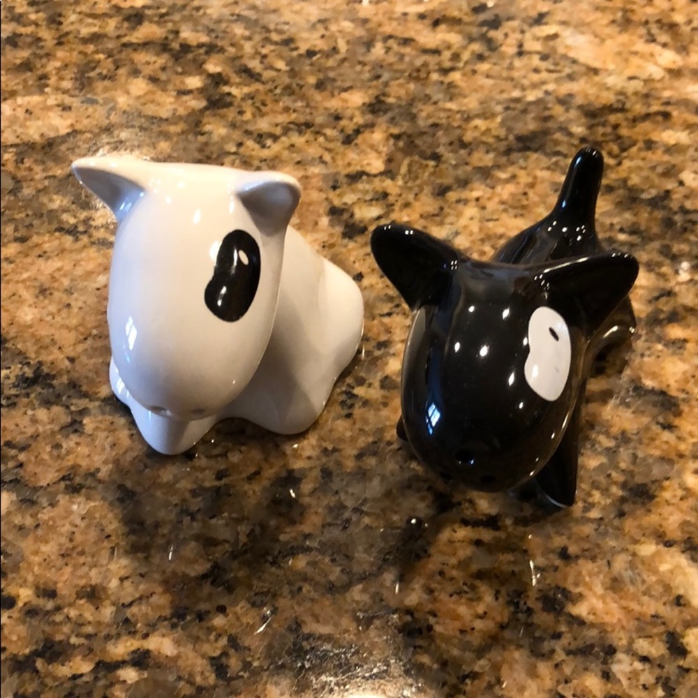 Puppy Salt and pepper shaker